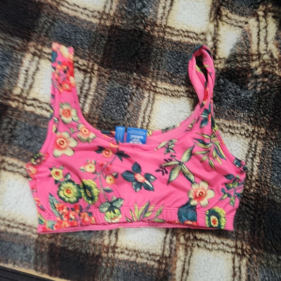 Adidas sports bra small - Picture 3 of 3